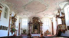 Blick auf den Altar der der Pfarrkirche St. Ottilia Schloss Absberg. pde-Foto: Geraldo Hoffmann