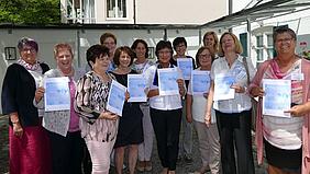Im Rahmen der KDFB-Landesdelegiertenversammlung in München nahmen die Teilnehmerinnen des Frauenbund-Diözesanverbands Eichstätt die Auszeichnung "Ehrenamtsnachweis Bayern" entgegen. pde-Foto: Eva Gras/KDFB