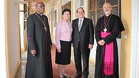 Erzbischof Nahimana mit dem Ehepaar Schüller und Bischof Hanke im Eichstätter Bischofshaus. Foto: Andrea Franzetti/KiZ