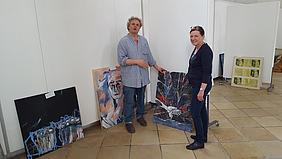 Kunsthistorikern Claudia Grund und der Künstler Rupert Fieger; Foto: Bernhard Löhlein