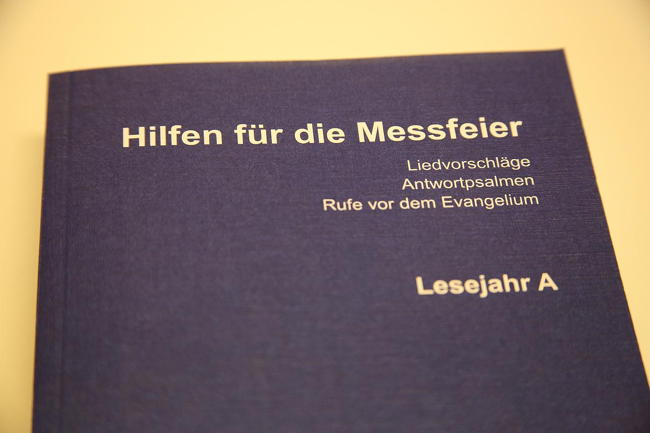 Cover der "Hilfen für die Messfeier". pde-Foto: Johannes Heim
