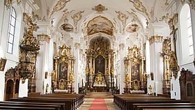 Innenaufnahme des Kirchenschiffes des Münster Heilig Kreuz