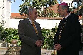 Ministerpräsident Beckstein bei Bischof Hanke