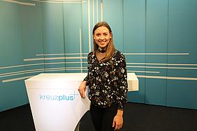 Maike Eikelmann moderiert das Fernsehmagazin kreuzplus. pde-Foto: Johannes Heim