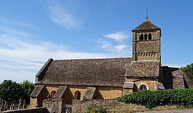 Die Kirche Notre-Dame-de-l’Assomption von Ameugny oberhalb von Taizé ist ein beliebtes Ziel für Spaziergänge der Teilnehmer der Jugendtreffen. pde-Foto: Steffen Bremmert