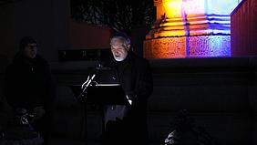 Bischof Gregor Maria Hanke bei seinem Friedensappell. Foto: Johannes Heim/pde
