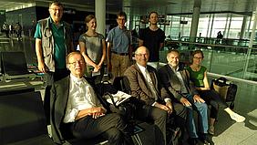 Delegation der Diözese Eichstätt vor dem Abflug nach Kenia am Münchner Flughafen