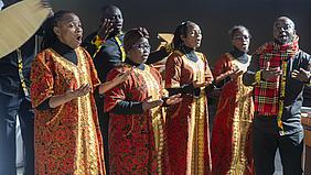 Sängerinnen und Sänger des St.-Benedicts-Choir .