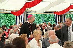 Weit über tausend Ehejubilare kamen zu ihrem Tag in der Willibaldswoche und zur Begegnung mit Bischof Gregor Maria Hanke. pde-Foto: Andreas Schneidt