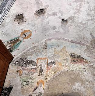 Buchdorf, Pfarrkirche St. Ulrich: Reste eines gotischen Kreuzrippengewölbes über der heutigen Sakristei. Bild: Thomas Winkelbauer