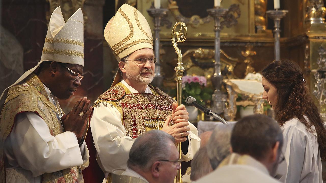 Bischof Simon Ntamwana 2014 zu Besuch in Eichstätt mit Bischof Gregor Maria Hanke in St. Walburg.