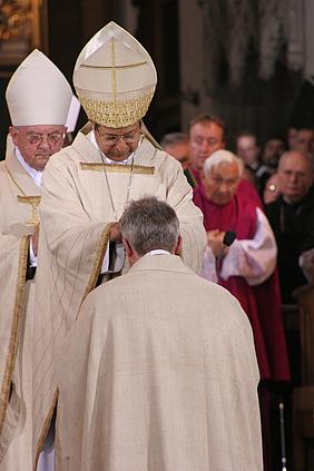 Bischof Valerian D’Souza bei der Bischofsweihe von Bischof Gregor Maria Hanke