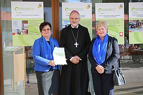Die Gewinnerinnen des Schöpfungspreis mit Bischof Hanke, pde-Foto: Anita Hirschbeck