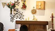 Das Allerheiligste, ausgesetzt in der Kapelle der Johannesschwestern im Haus Betanien in Velburg. pde-Foto: Johannes Heim