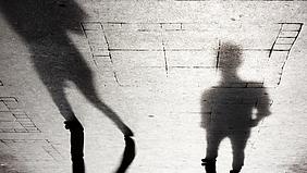 Schatten von 2 Personen