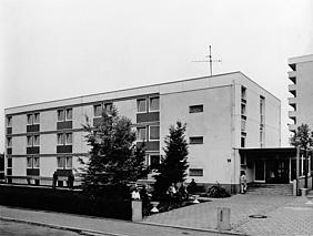 Das Caritas-Wohnheim in der Hugo-Wolf-Straße in den Anfangsjahren. Foto: Caritas-Wohnheime und Werkstätten