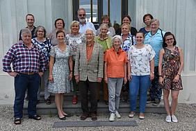 Gruppenfoto der Teilnehmer des zweiten Moduls vor dem Tagungshaus der Diözese Eichstätt in Hirschberg.  Pde-Foto: Michael J. Dremel 