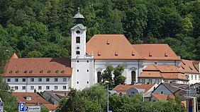 Die Abtei- und Wallfahrtskirche St. Walburg.