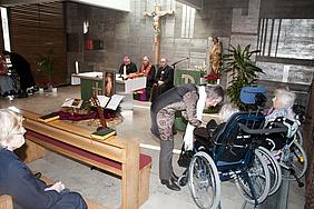 Päpstlicher Rat für Pastoral im Krankendienst in Caritas-Altenheim (Foto: Peter Esser)