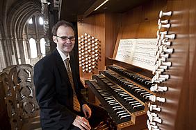 Markus Willinger, Bamberger Domorganist gestaltet die Orgelmatinee am 4. August. Foto: Bernhard Kümmelmann, EBO Bamberg, Pressestelle.