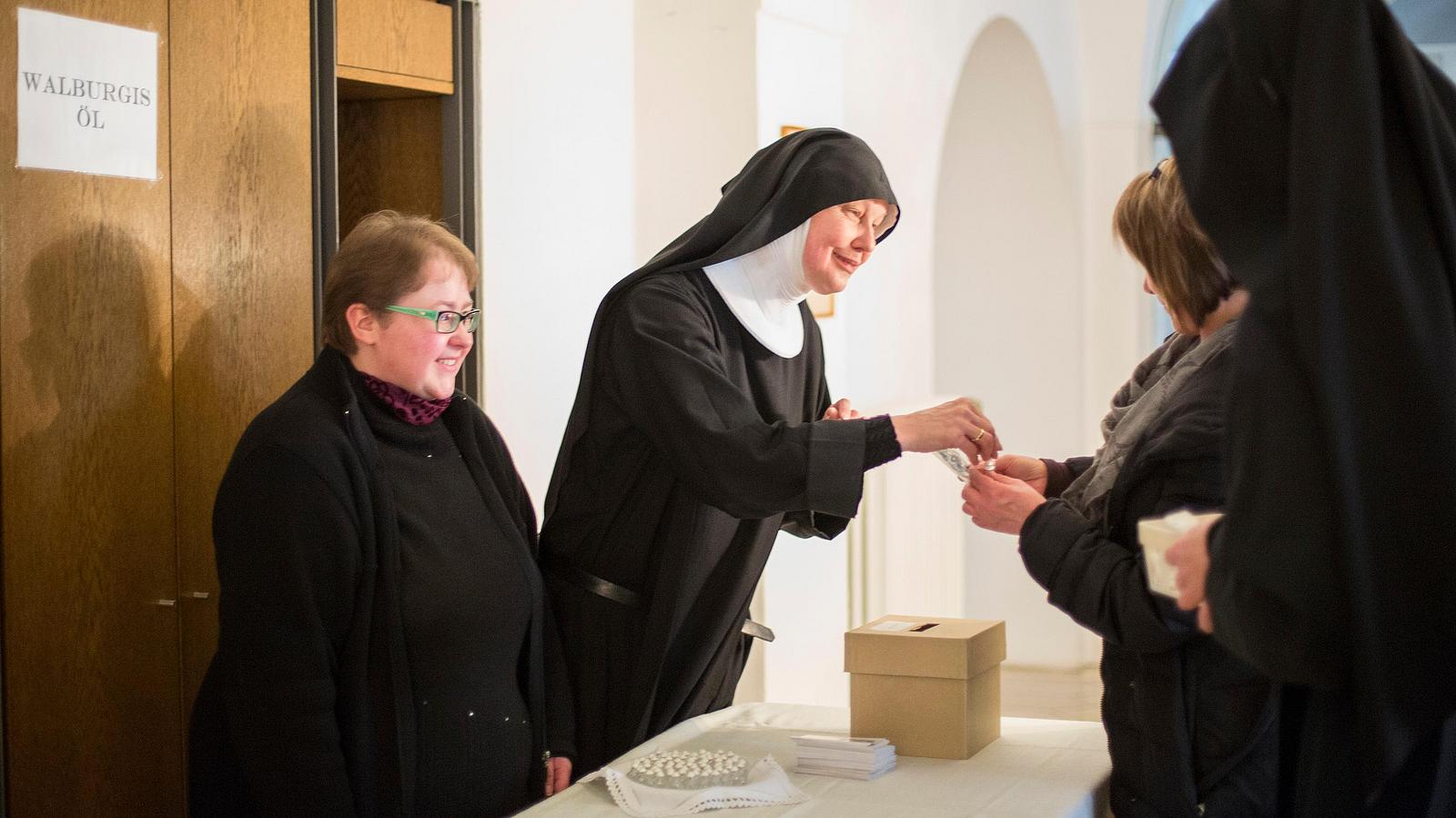 Gebet für die Schwestern in der Benediktinerinnenabtei St. Walbung. pde-Foto: Anika Taiber-Groh