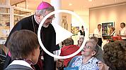Bischof Hanke zu Besuch im Krankenhaus