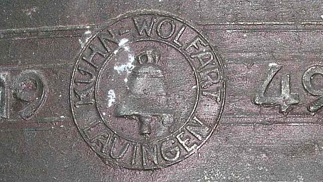 Gießerwappen auf einer Glocke der Lauinger Glockengießerei Kuhn-Wolfart. Foto: Thomas Winkelbauer