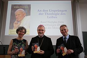 Bischof Hanke bei Buchvorstellung zur Theologie des Leibes. pde-Foto: Geraldo Hoffmann