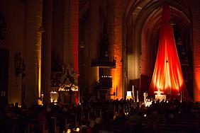 Die Nacht der Lichter zieht jedes Jahr viele Besucher in den Eichstätter Dom. pde-Fotos: Anika Taiber-Groh