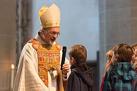 Zusammen mit Erstkommunionkindern aus dem gesamten Bistum feierte Bischof Gregor Maria Hanke die Eucharistie im Dom.