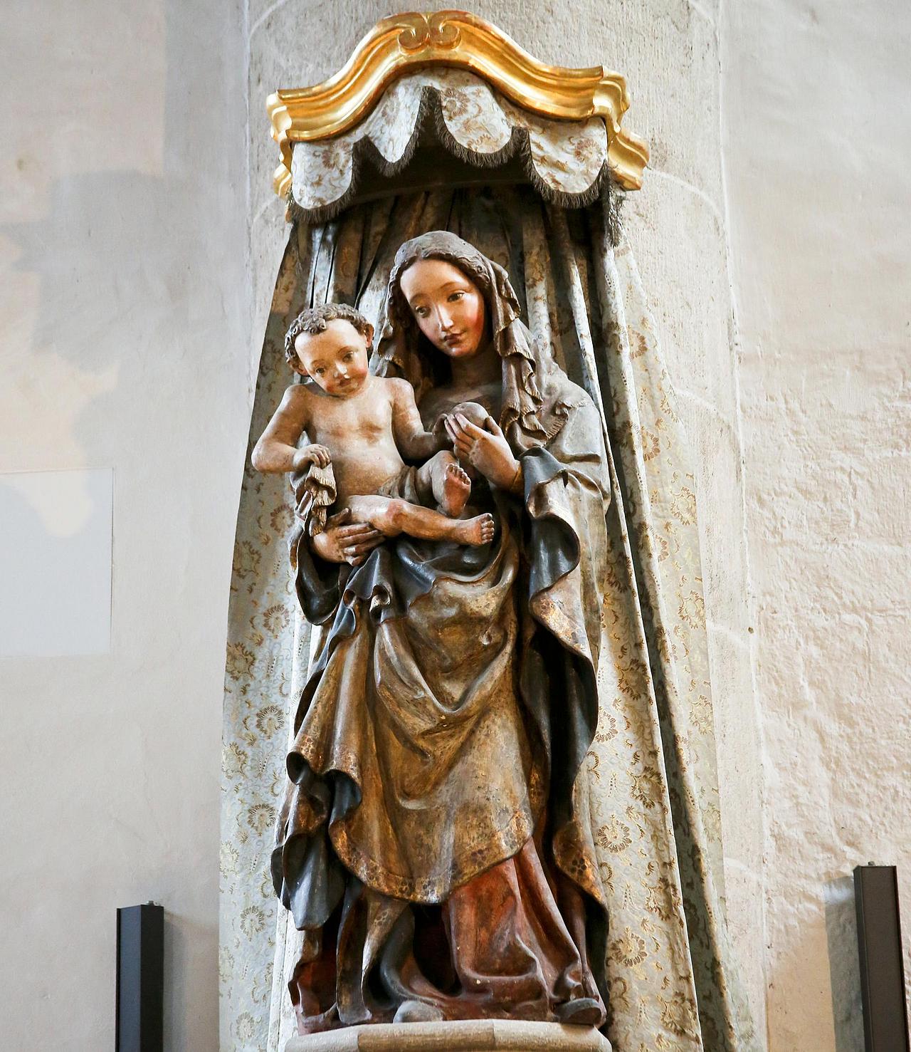 Die Buchenhüller Madonna im Eichstätter Dom, datiert um 1420/30. Foto: Norbert Staudt/pde