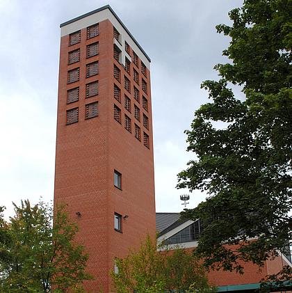 Burgthann, Turm der Filialkirche Christkönig. Bild: Thomas Winkelbauer