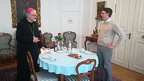 Bild: Bischof Hanke empfängt Oberbürgermeister Josef Grienberger. pde-Foto: Markus Demeter