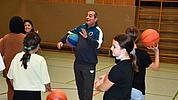 Munir Jassem beim Sportunterricht
