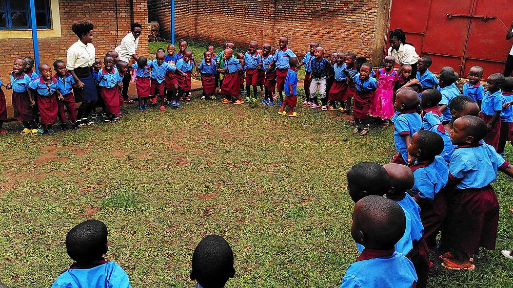  Kindergartenkinder aus der Gegend von Bugendana in Burundi.