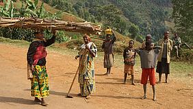 Frauen und Kinder in Burundi