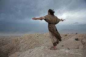 Szene aus „40 Tage in der Wüste“: pde-Foto: Gilles-Mingasson/TiberiusFilm