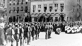 Fronleichnam 1933 am Eichstätt Marktplatz; Foto: Universitätsbibliothek Eichstätt